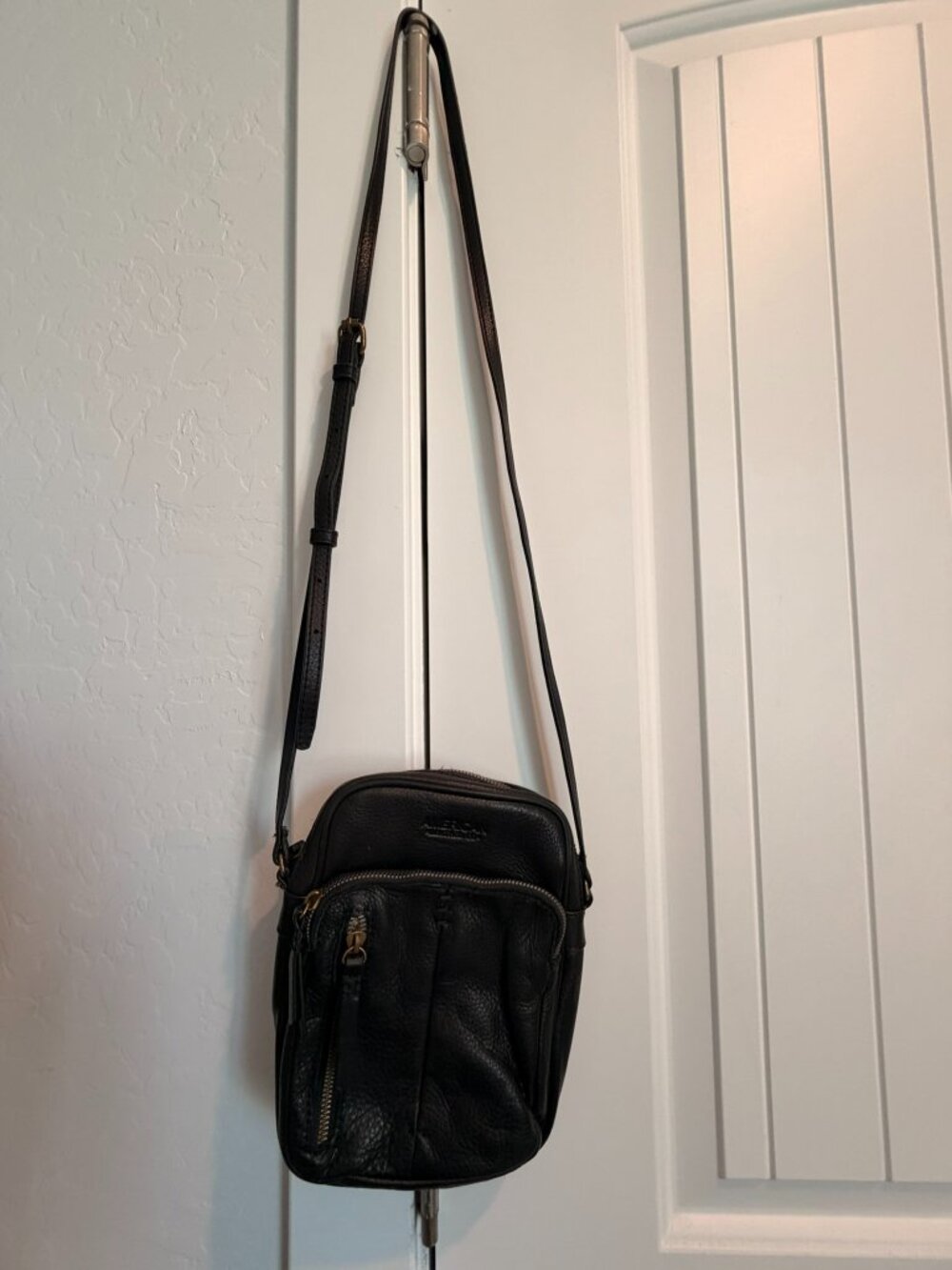 American Leather Co. Genuine Leather Crossbody Bag | Black Leather - Picture 2 of 10